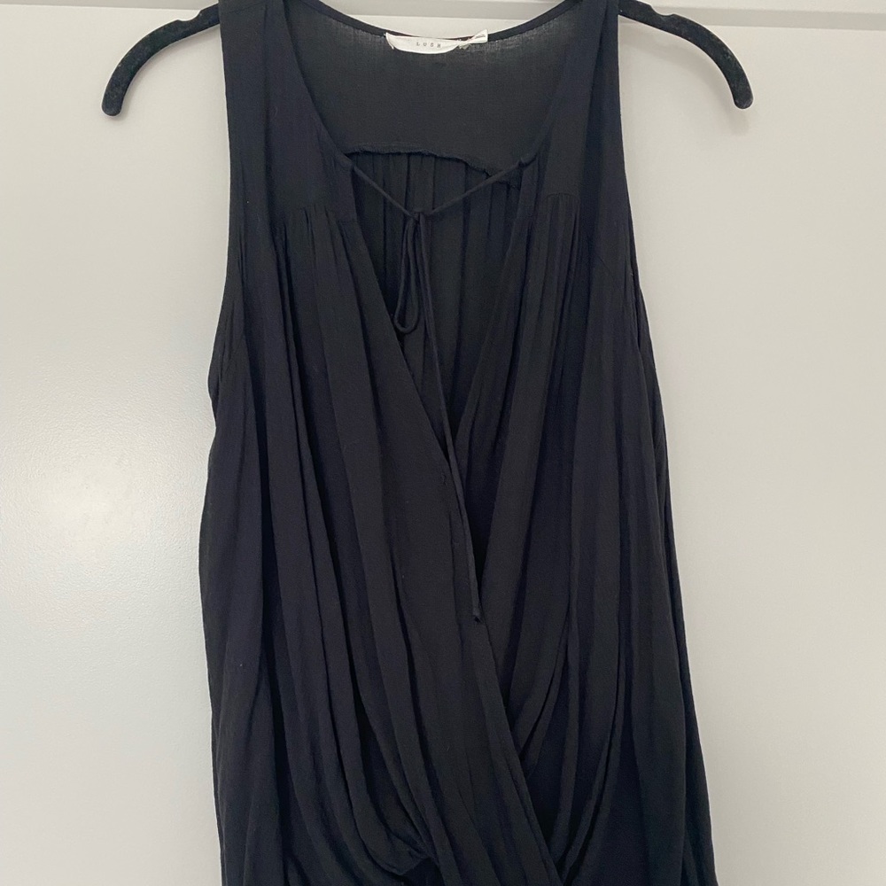 Black Flowy Tank Top - LUSH - M